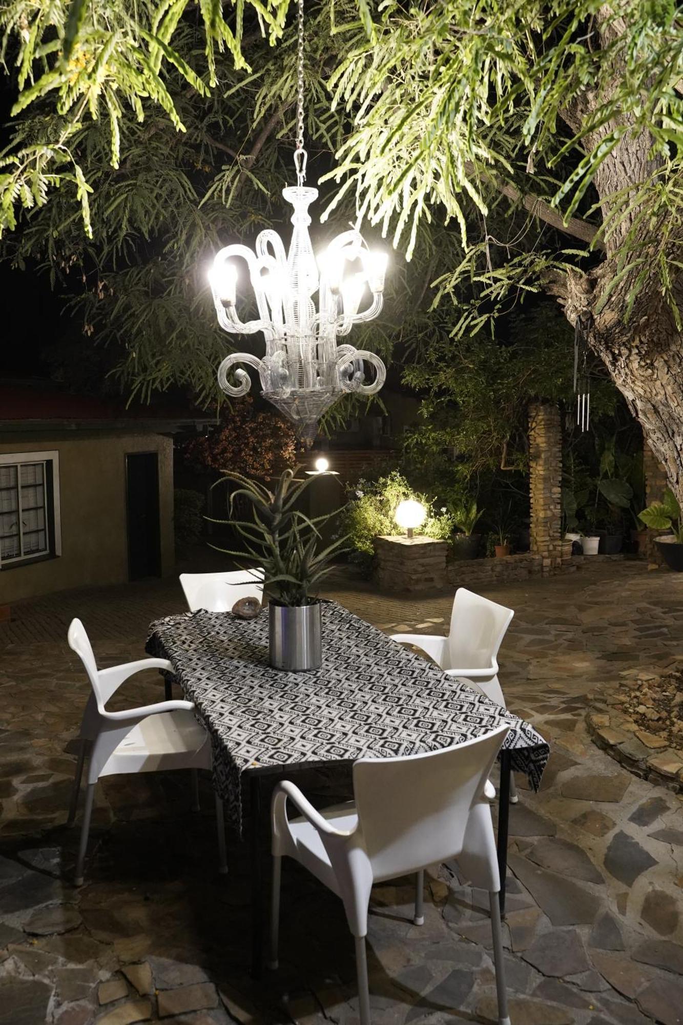 Exquisite Private Luxury Suite With King Bed At Bokmakierie Villas Windhoek Exteriér fotografie